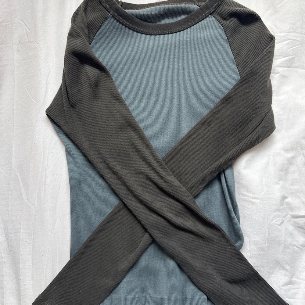 Brandy Melville Blue and Gray Long Sleeve Tee